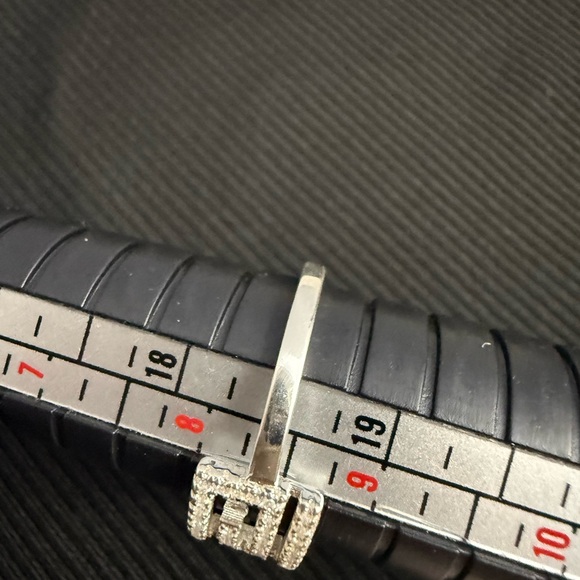 Ring 8.5 - Picture 2 of 3